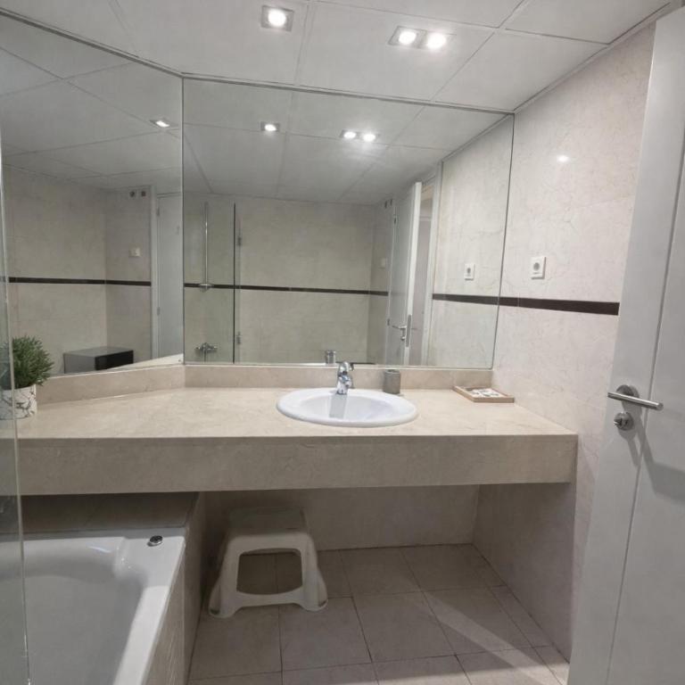 Apartamento espacioso - 2 dormitorios - 2 baños - Cerca del metro - Two-Bedroom Apartment - 9