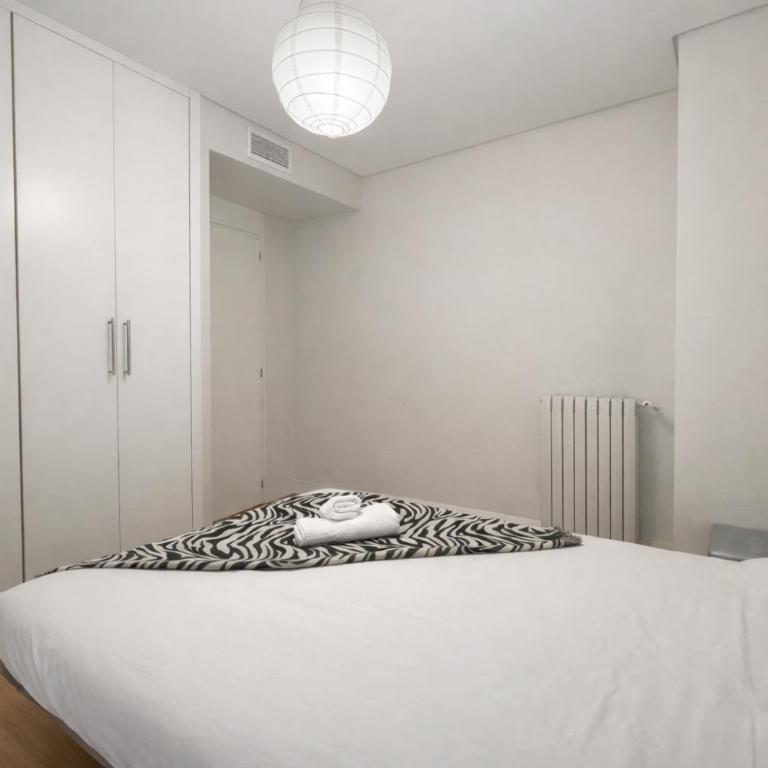Apartamento espacioso - 2 dormitorios - 2 baños - Cerca del metro - Two-Bedroom Apartment - 7