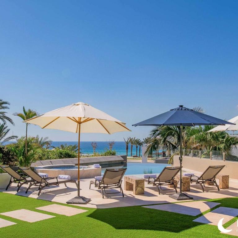 Oceanfront Villa with Pool, Hot Tub & Beach Access - Apartamento - 19