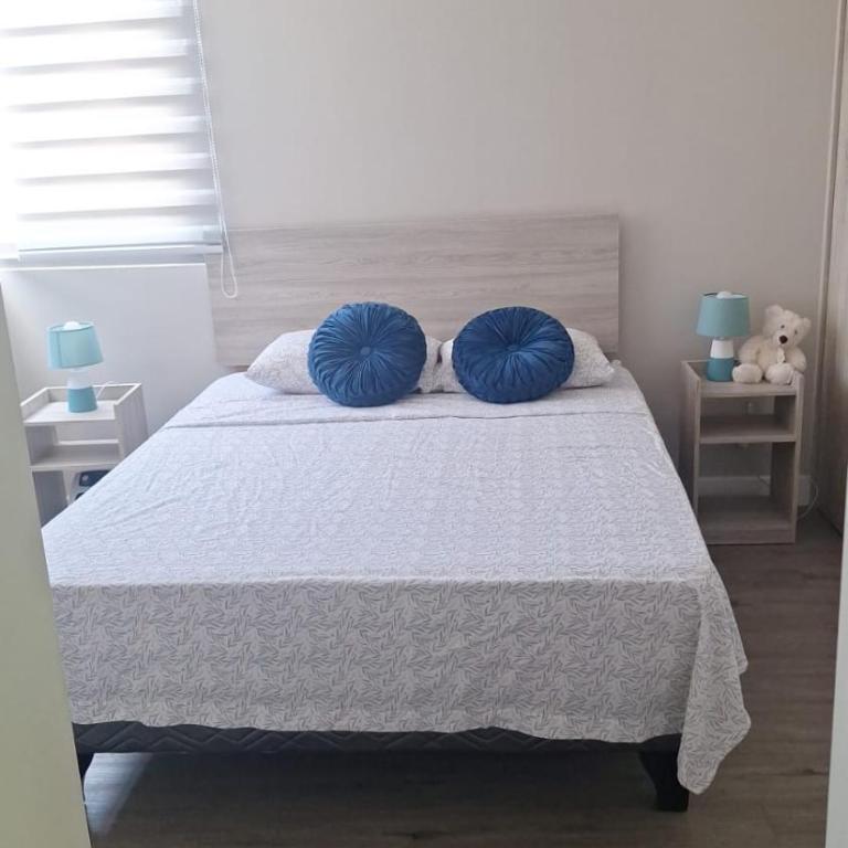 Departamento nuevo Santa Rosa del Mar, familiar, bien iluminado y cerca de todo, con estacionamiento gratis - Three-Bedroom Apartment - 5