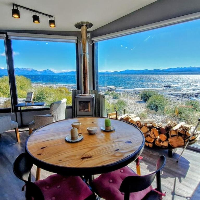 Lakefront, Jacuzzi and Pool - Two-Bedroom House - 2