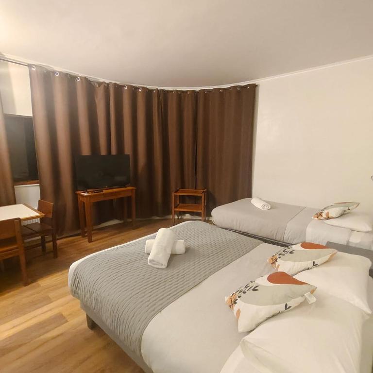 Plaza Central Hotel - Deluxe Twin Room - 4