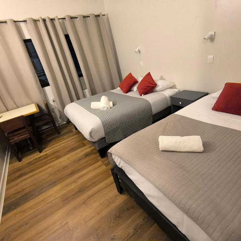Plaza Central Hotel - Deluxe Twin Room - 2