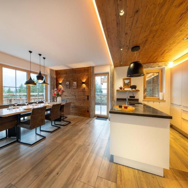 Neukirchen Chalet with Sauna, Balcony - Superior Chalet - 11