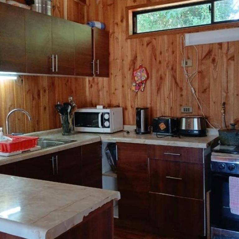Casa cerca de lago Caburgua - Four-Bedroom House - 11