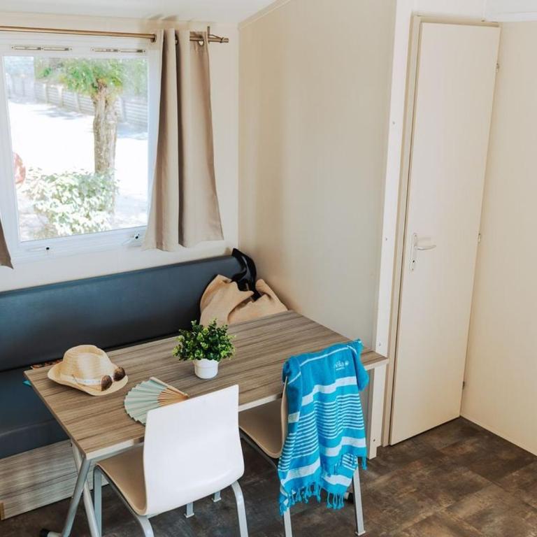 Mobil-home cosy avec terrasse - 2 chambres doubles - API-1-52-1466 - Casa Mobile - 1