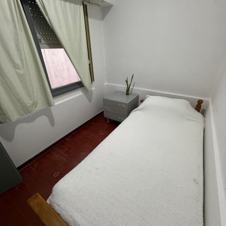 OLO Hostel & Bar Club VIEDMA - Habitación Individual Económica - 2