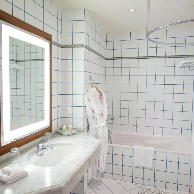 Le Manoir Au Lac - Chambre Double Accessible aux Personnes à Mobilité Réduite - 4