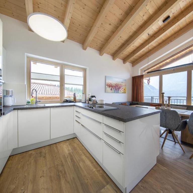 Chalet with Ski Access, Neukirchen - Superior Chalet - 3