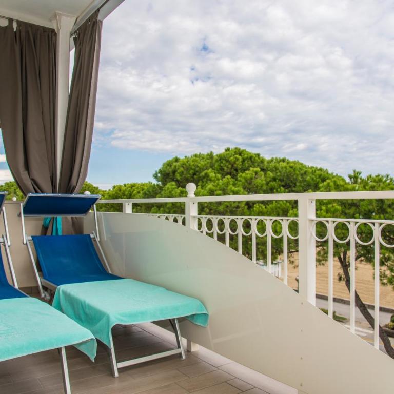 Hotel Miramare - Camera Deluxe Matrimoniale/Doppia con Letti Singoli con Terrazza e Vista Mare - 6