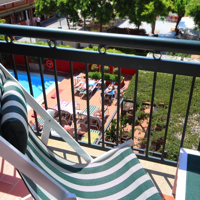 AQUA Hotel Bertran Park - Premium Double room with pool view - 2