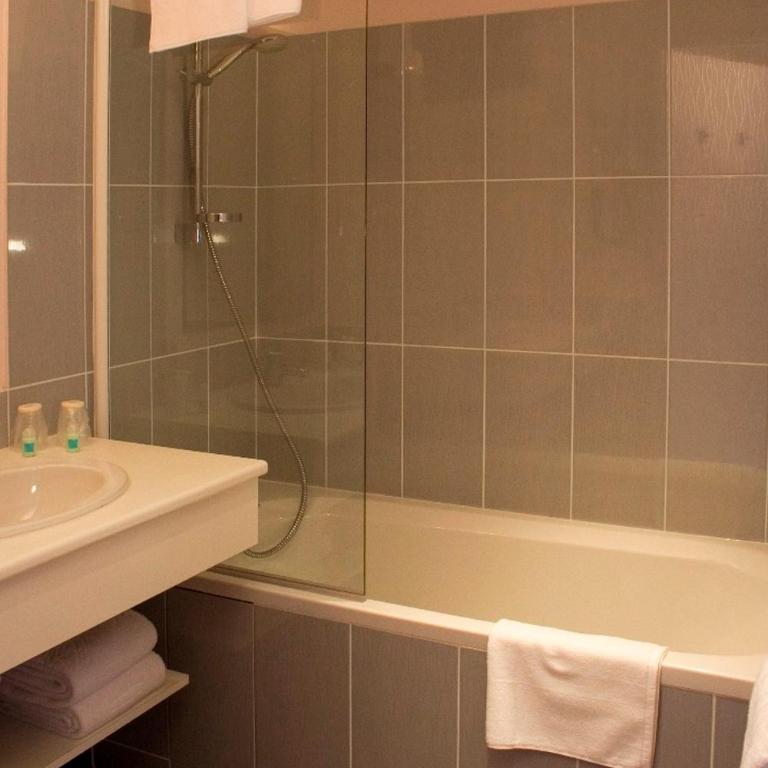 Hôtel Majestic - Chambre Quadruple - 5