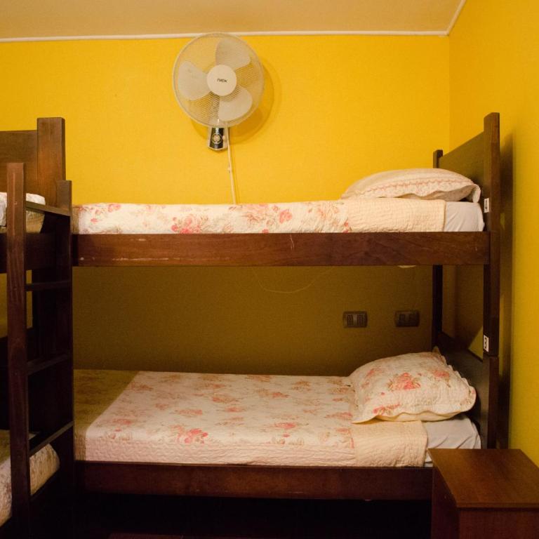 Hostal Alabalti - Cama individual en dormitorio mixto - 8