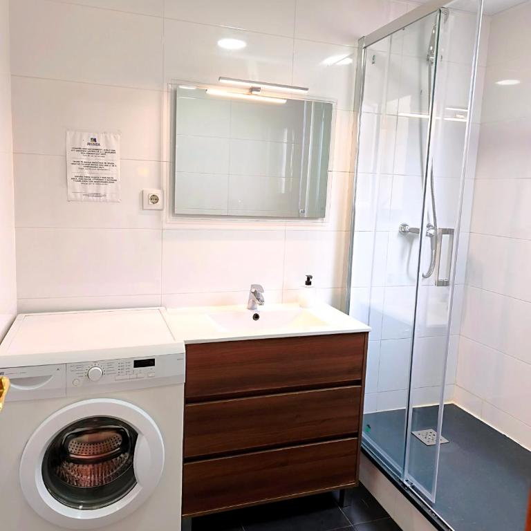 Apartment Poble Nou - Two-Bedroom Apartment - 17