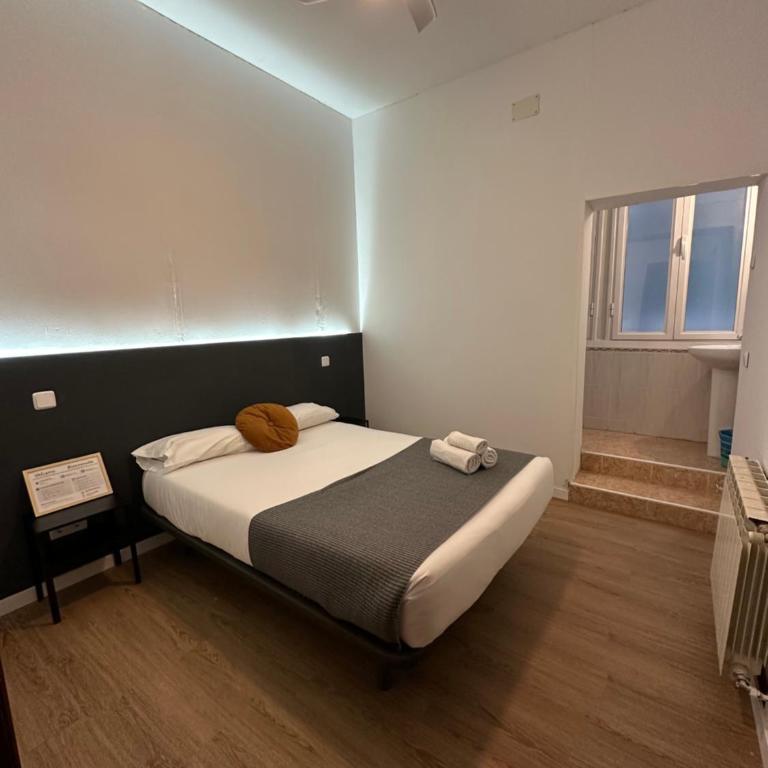 Center Madrid habitaciones - Twin Room with Private Toilet - 2