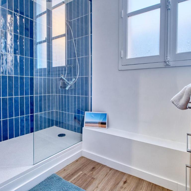 Derrière les vitraux, appartement climatisé - Appartement Standard - 9
