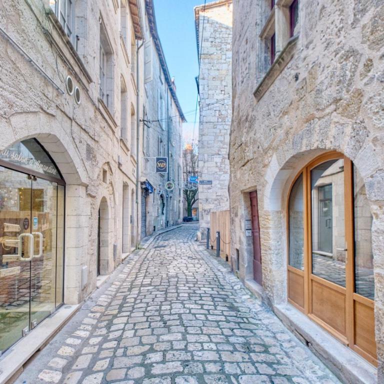 Derrière les vitraux, appartement climatisé - Appartement Standard - 24