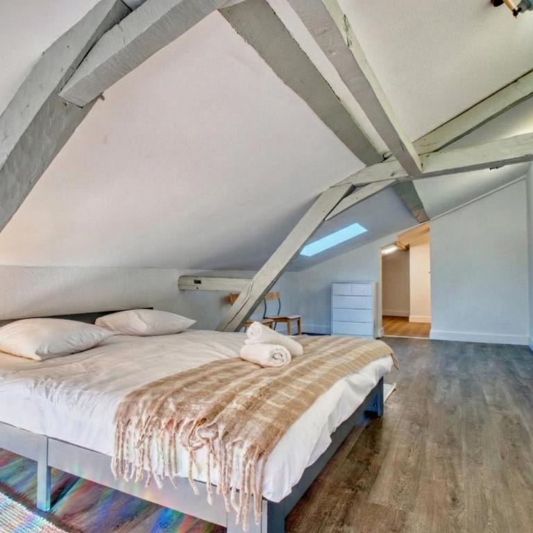 Derrière les vitraux, appartement climatisé - Appartement Standard - 14