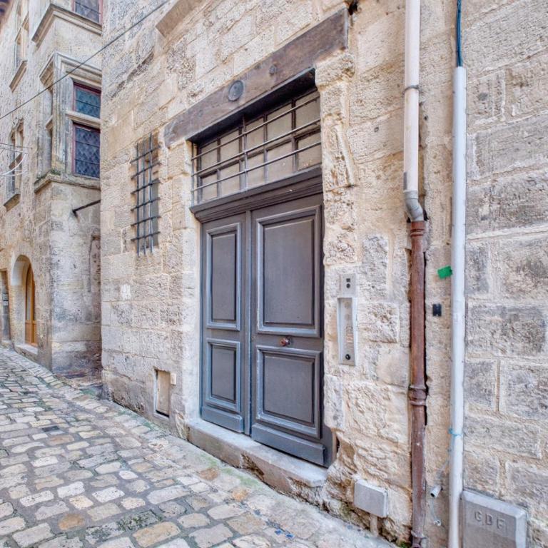 Derrière les vitraux, appartement climatisé - Appartement Standard - 23