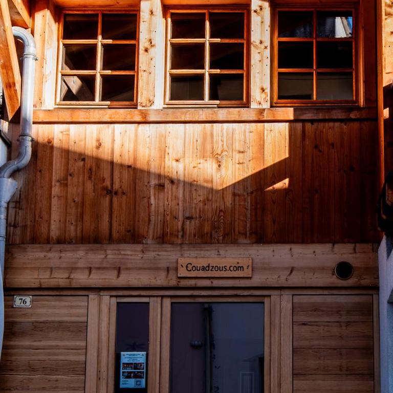 Les Couadzous Samoëns Centre, Sauna, Jacuzzi, 6 chambres, 7 salles de bains, 16 pers 250 m2 - Chalet - 28