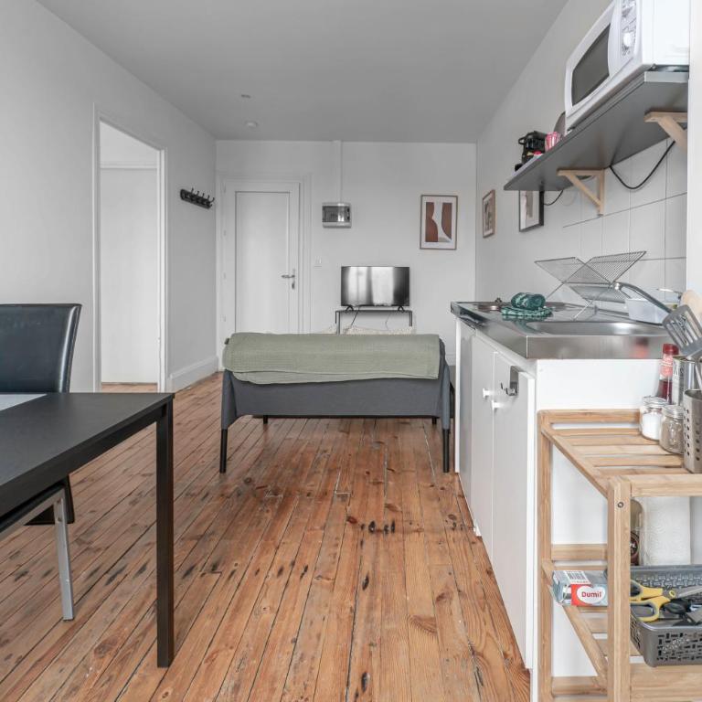 Résidence Celestins - Appartements centre avec parking - Appartement avec Balcon - 17