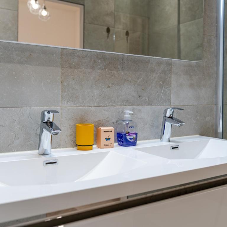 Proche Monaco - Joli appartement rénové - EW - Appartement 1 Chambre - 25