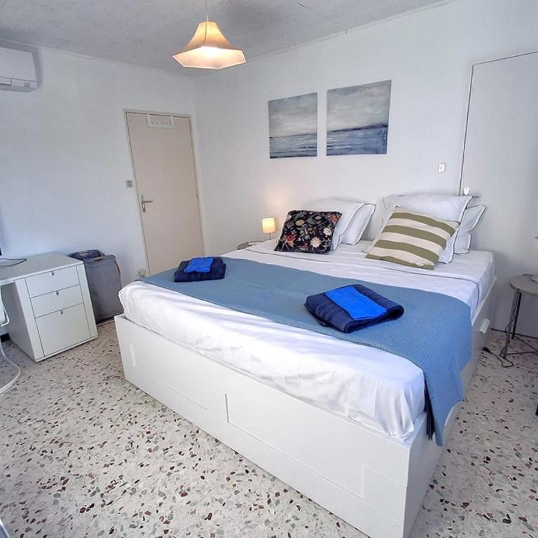 Villa Françoise pour 10 personnes avec vue mer et piscine chauffée à Carqueiranne - Maison 5 Chambres - 21