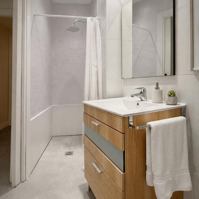 Apartamento amplio con terraza en zona tranquila de Madrid - Apartamento de 1 dormitorio - 10
