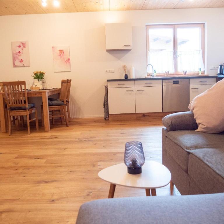 Ferienwohnung-Im Alpenblick-Wangen - Superior Apartment mit 1 Schlafzimmer und Balkon - 1