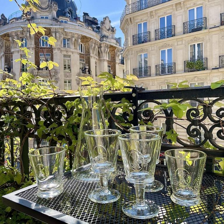 Parisian Home 2 bedrooms Montorgueil 090 - Three-Bedroom Apartment - 7