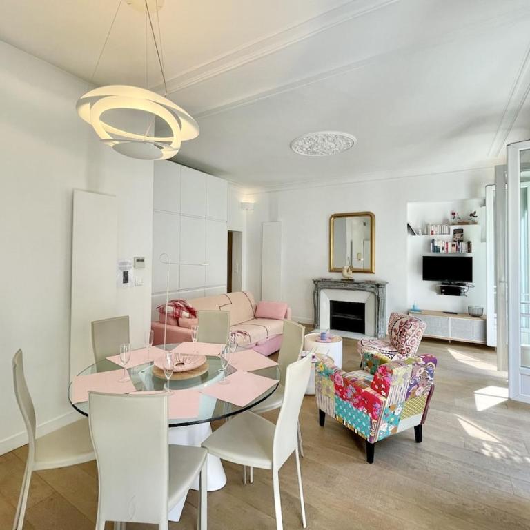 Parisian Home 2 bedrooms Montorgueil 090 - Three-Bedroom Apartment - 13