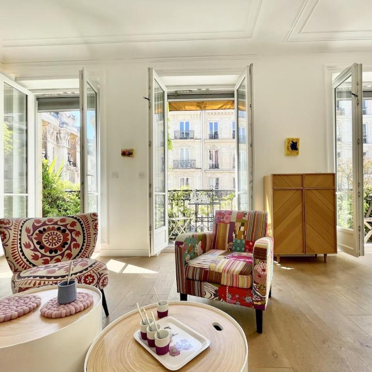 Parisian Home 2 bedrooms Montorgueil 090 - Three-Bedroom Apartment - 15