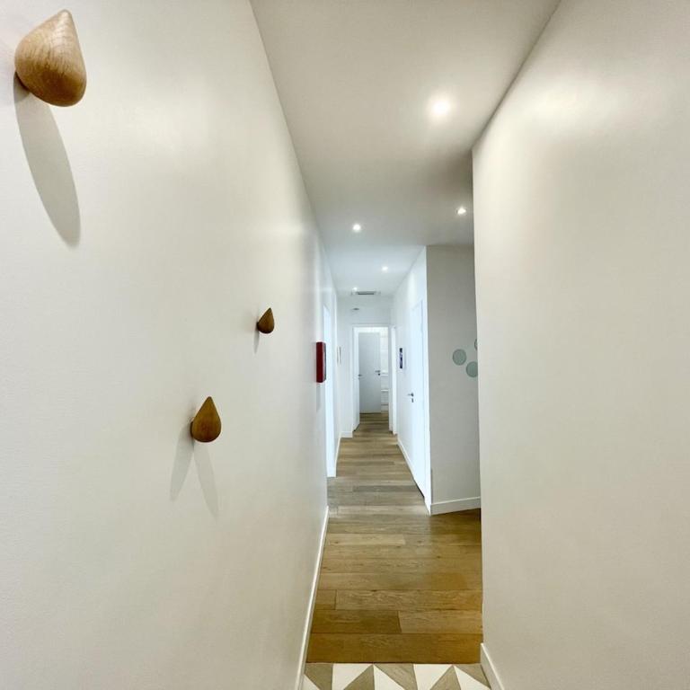 Parisian Home 2 bedrooms Montorgueil 090 - Three-Bedroom Apartment - 16