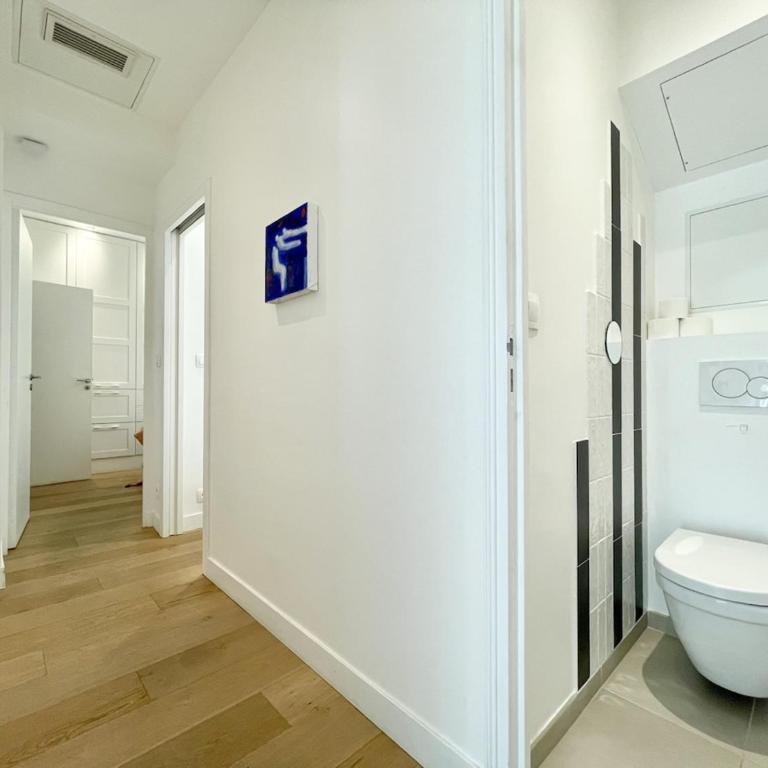 Parisian Home 2 bedrooms Montorgueil 090 - Three-Bedroom Apartment - 35