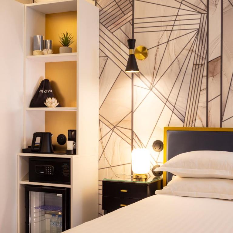 Hôtel Mondial - Chambre Double Deluxe - 19