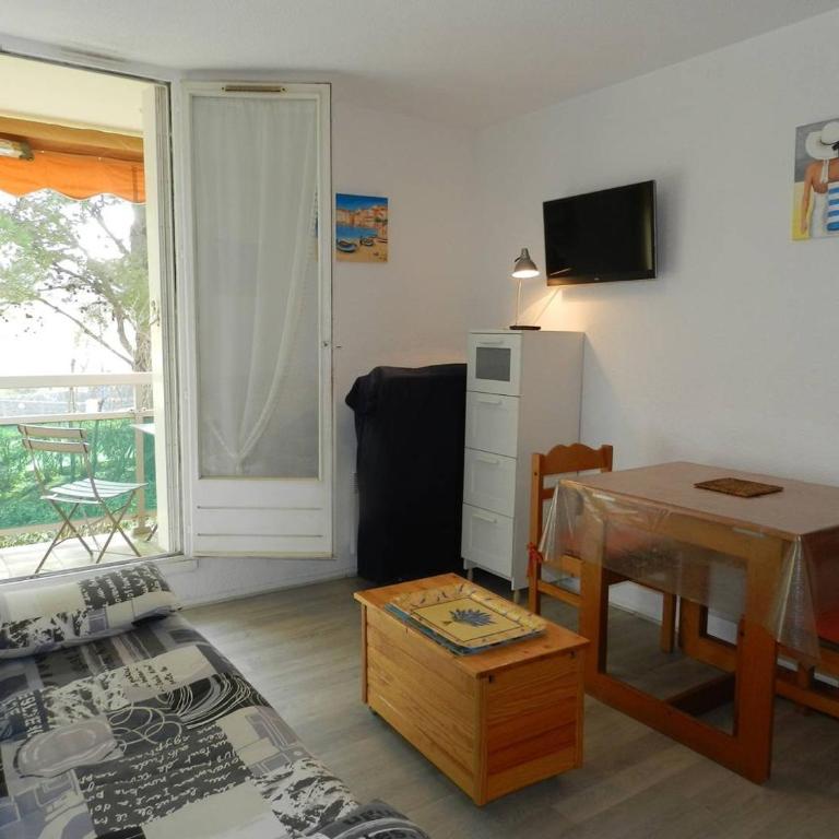 BO040-5351 Appartement studio 2 couchages BORMES LES MIMOSAS - Studio - 4