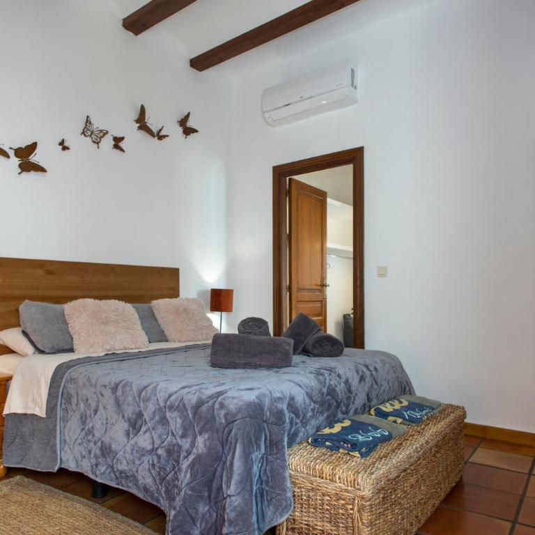 Above the Iconic Portal Vell - Apartamento de 2 dormitorios con balcón - 2