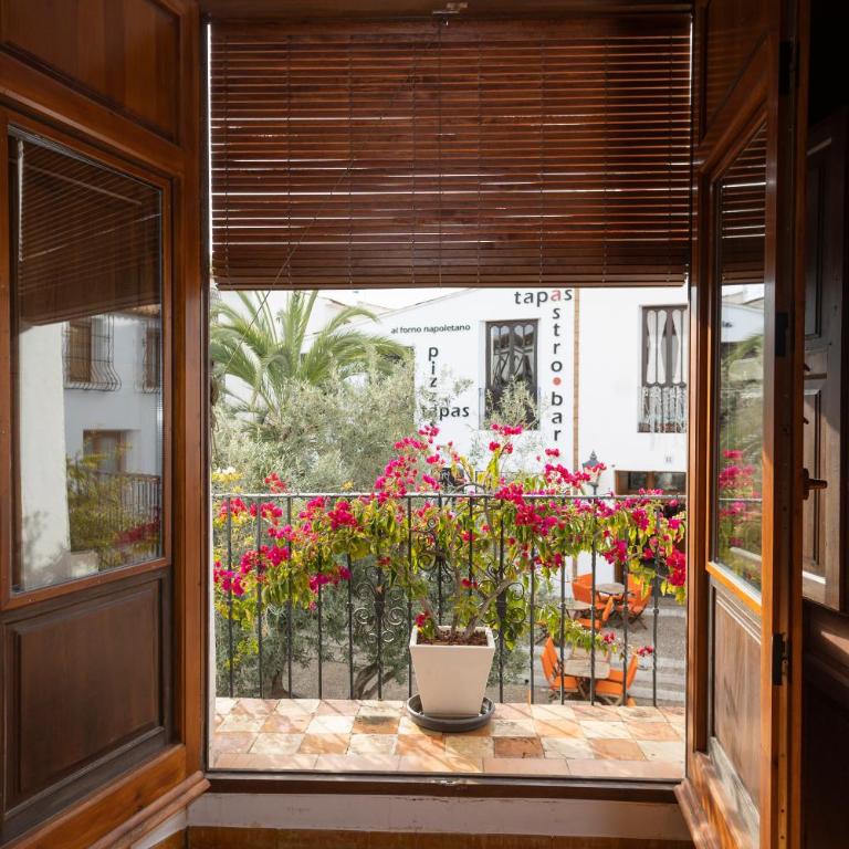 Above the Iconic Portal Vell - Apartamento de 2 dormitorios con balcón - 5