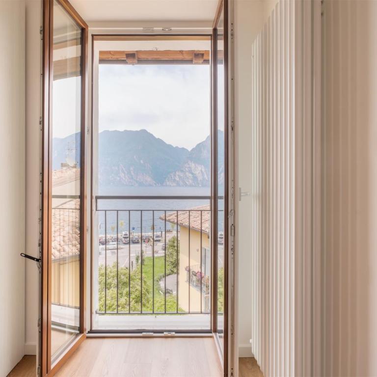 GARDA LIVING APARTMENTS Torbole 2 - Apartment mit 2 Schlafzimmern und Seeblick - 6