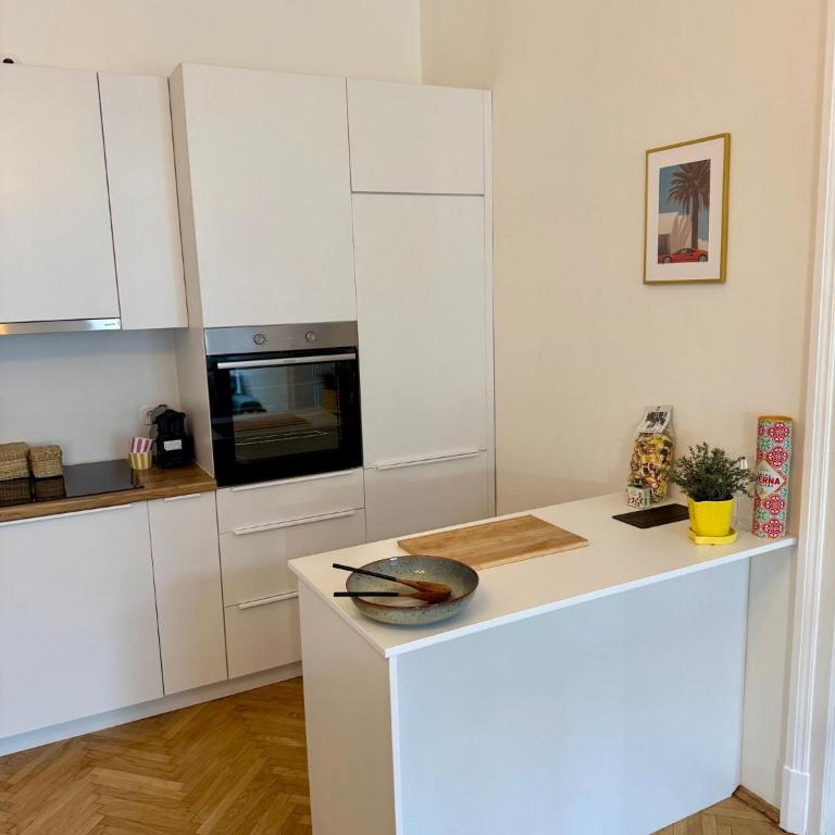 Marschall 8 - One-Bedroom Apartment - 2