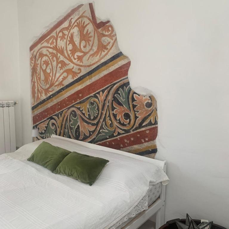 Bright frescoed attic in the city center, parking free! Brescia - One-Bedroom Apartment - 12