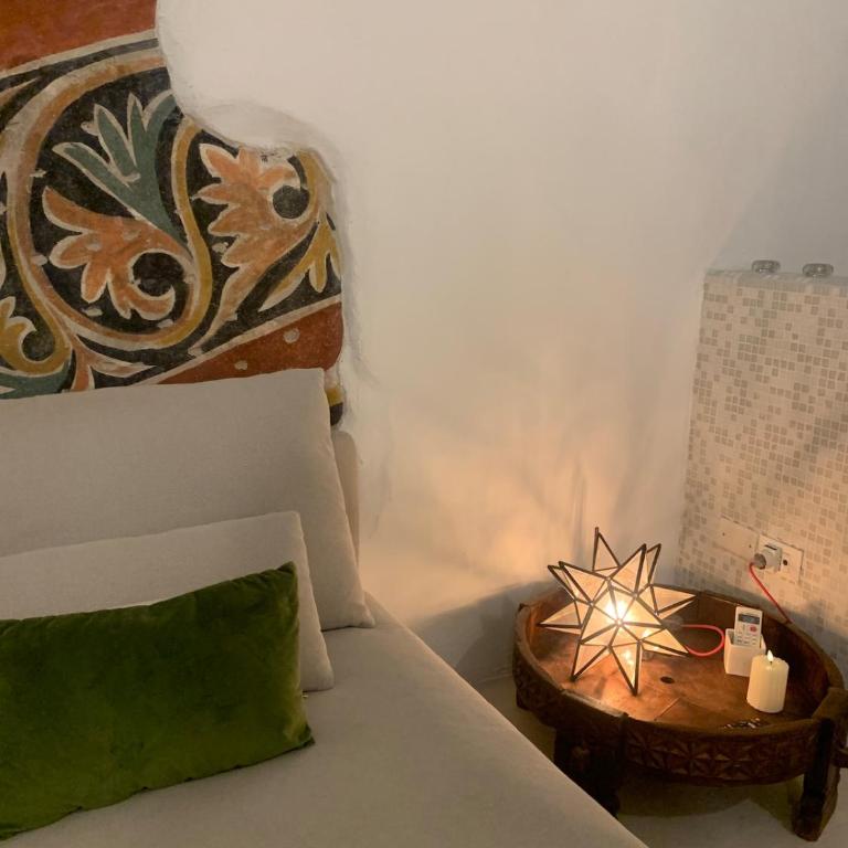 Bright frescoed attic in the city center, parking free! Brescia - One-Bedroom Apartment - 13