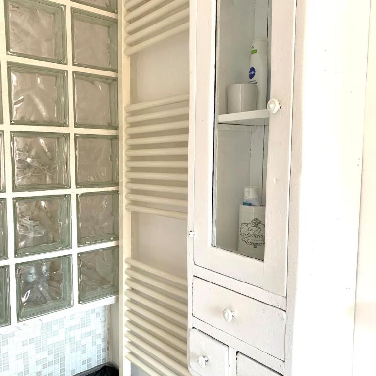 Bright frescoed attic in the city center, parking free! Brescia - One-Bedroom Apartment - 61