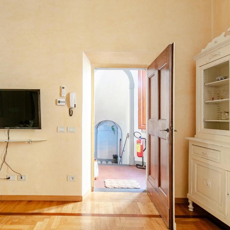 Art Apartment Oltrarno - Appartamento con 2 Camere da Letto - 27