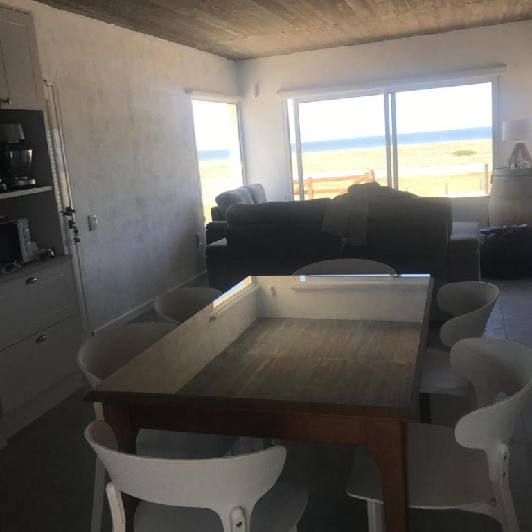 Beautiful brand new oceanfront house Hermosa casa a estrenar frente al mar - Two-Bedroom Apartment - 5