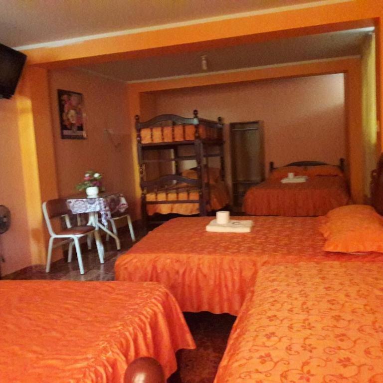 Hospedaje San Pedro Tacna - Habitación Familiar con baño privado - 1