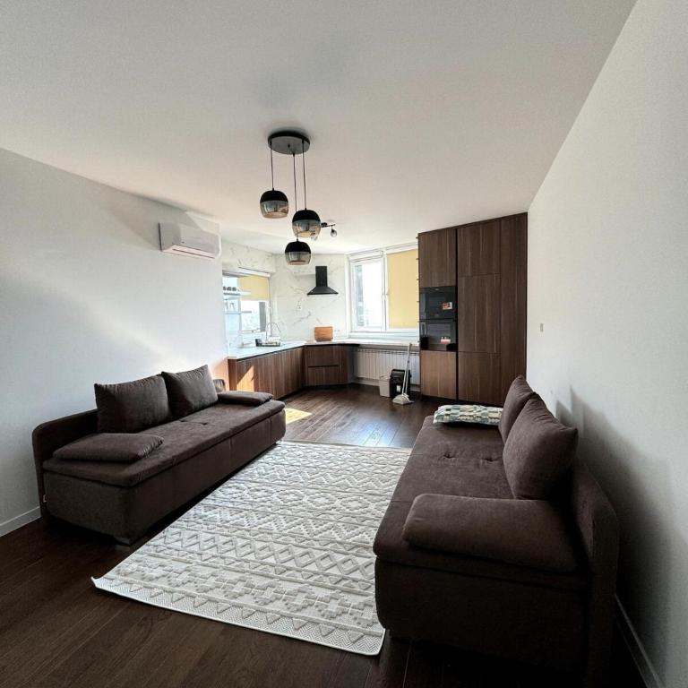 Spacious Apartment with Stunning Views & Many Beds - Apartman sa 3 Spavaće Sobe - 1