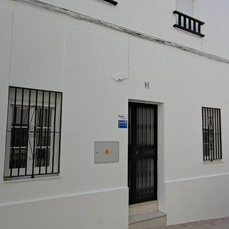 Casa Típica con Terraza - Casa de 3 dormitorios - 2
