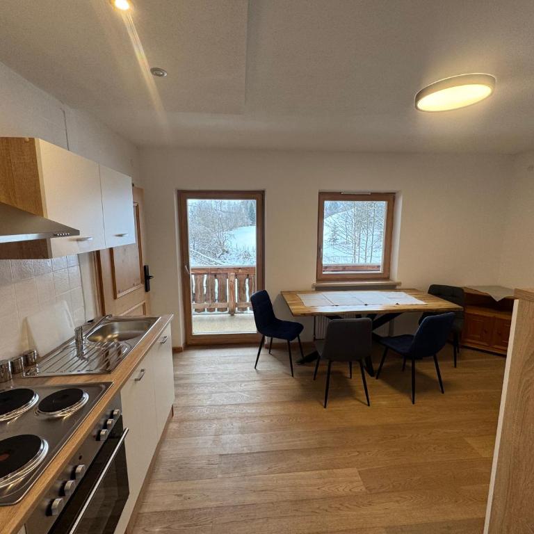 Erlebniswelt Fantenberg - Apartment mit 1 Schlafzimmer, Balkon und Bergblick - 1