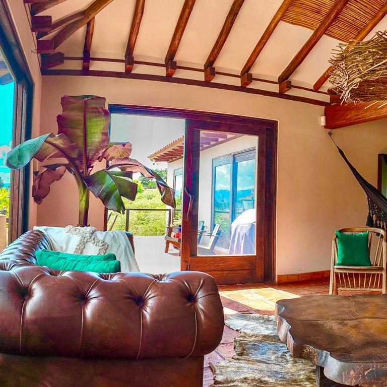 Casa de huéspedes Bugambilias - Three-Bedroom House - 13
